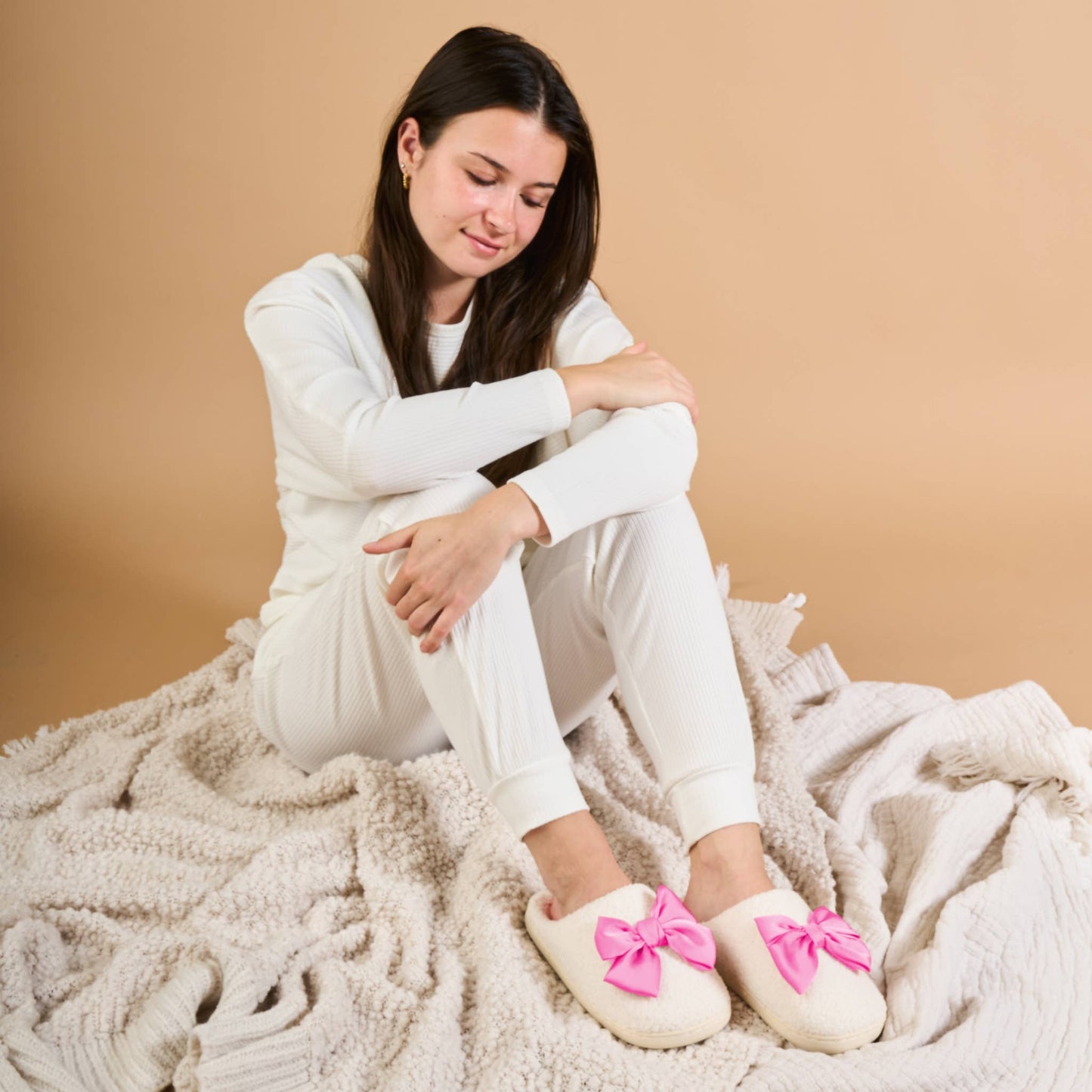 Fuzzy Slippers-Betty Bow Hot Pink: M/L